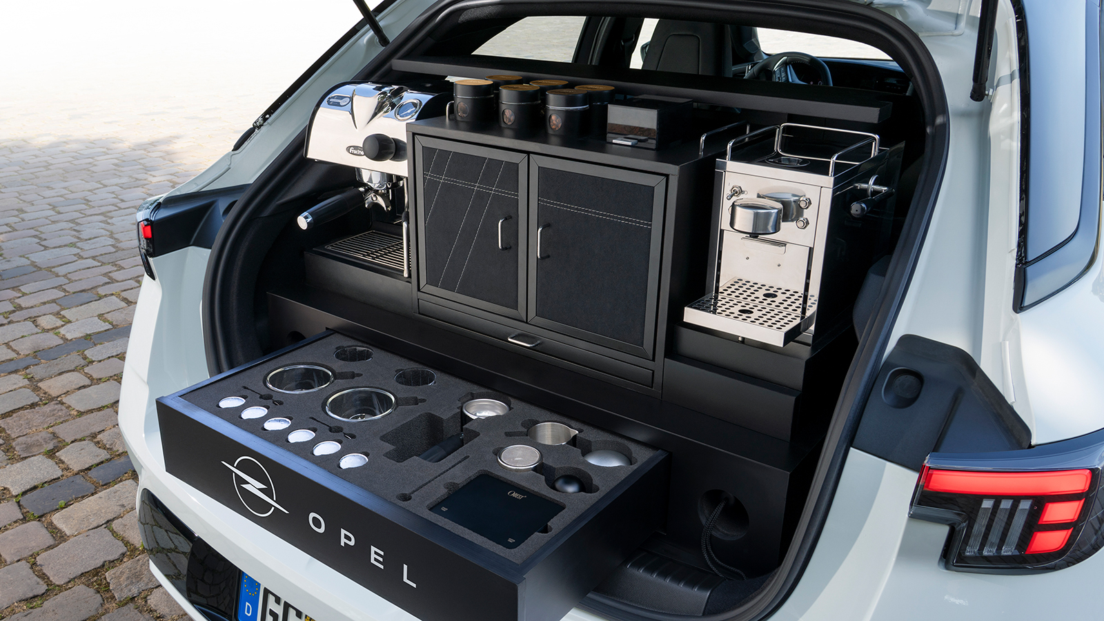 Μ' αυτό το SUV της Opel δεν ξεμένεις από... καφέ!